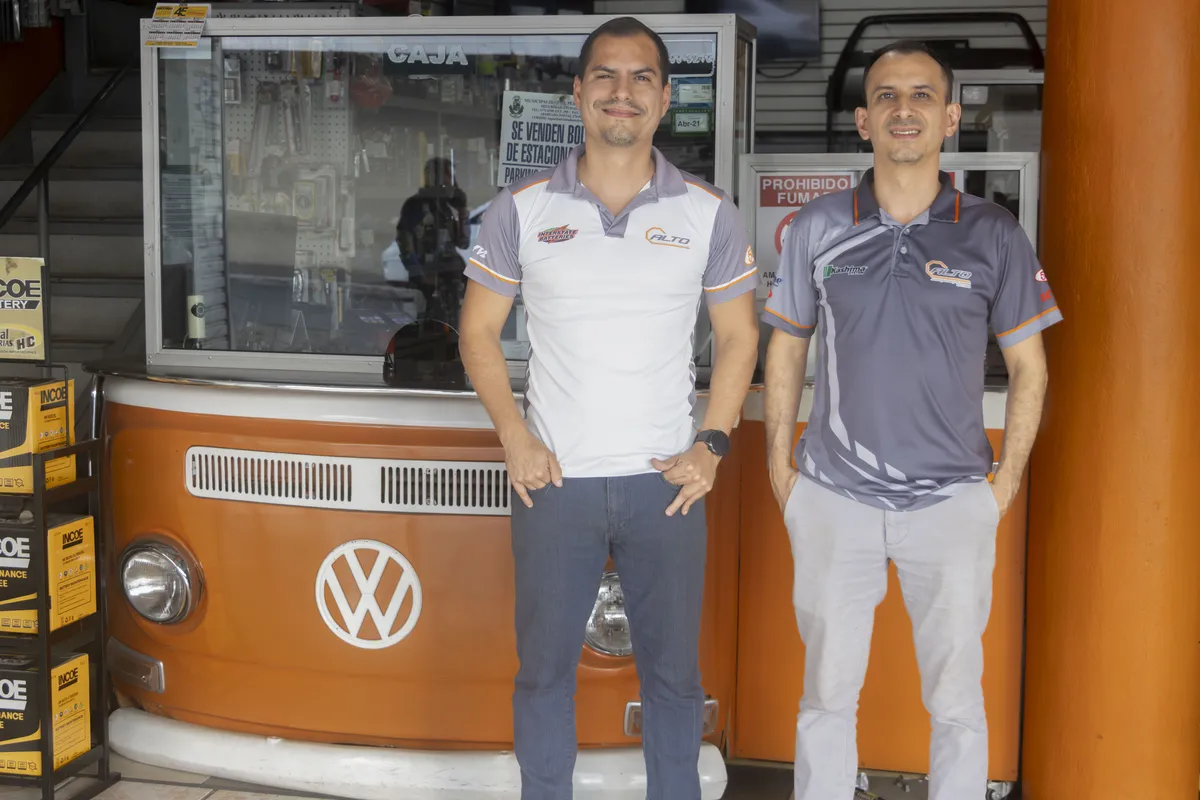 Segunda generación de Repuestos Alto