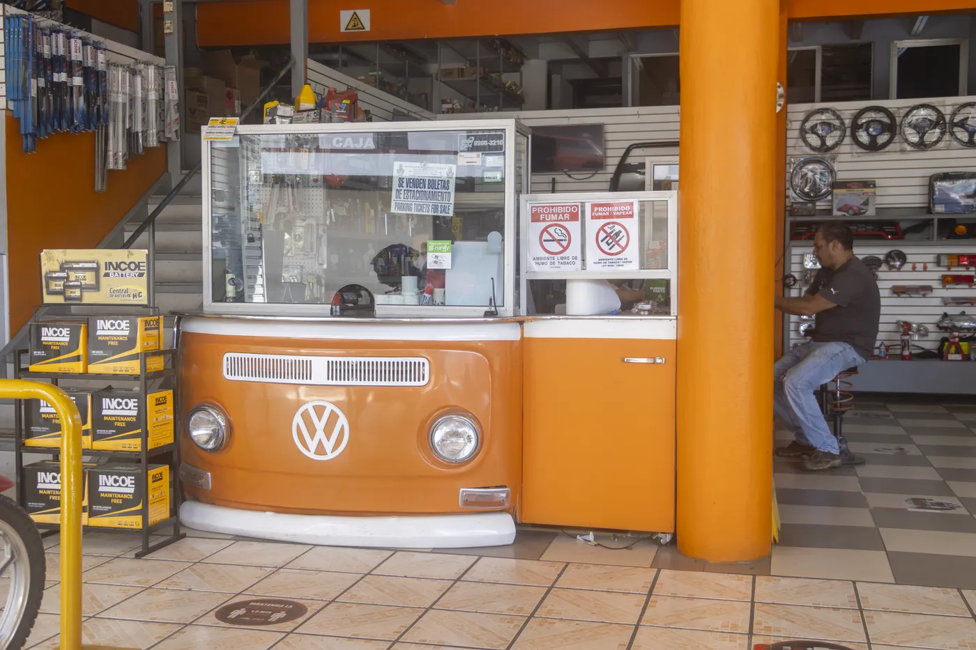 Mostrador VW Bus vintage en Repuestos Alto